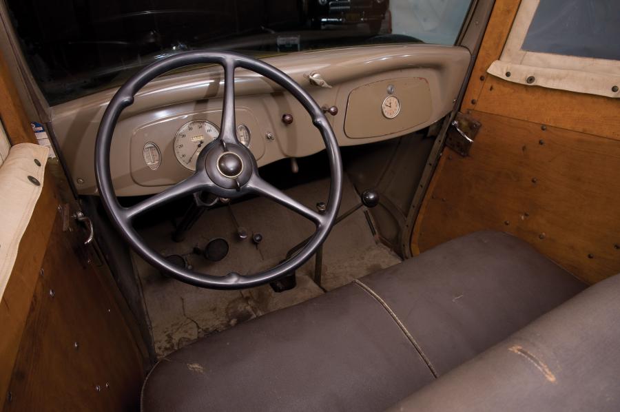  Ford V8 Station Wagon 1934 года  (фото 15 из 18)